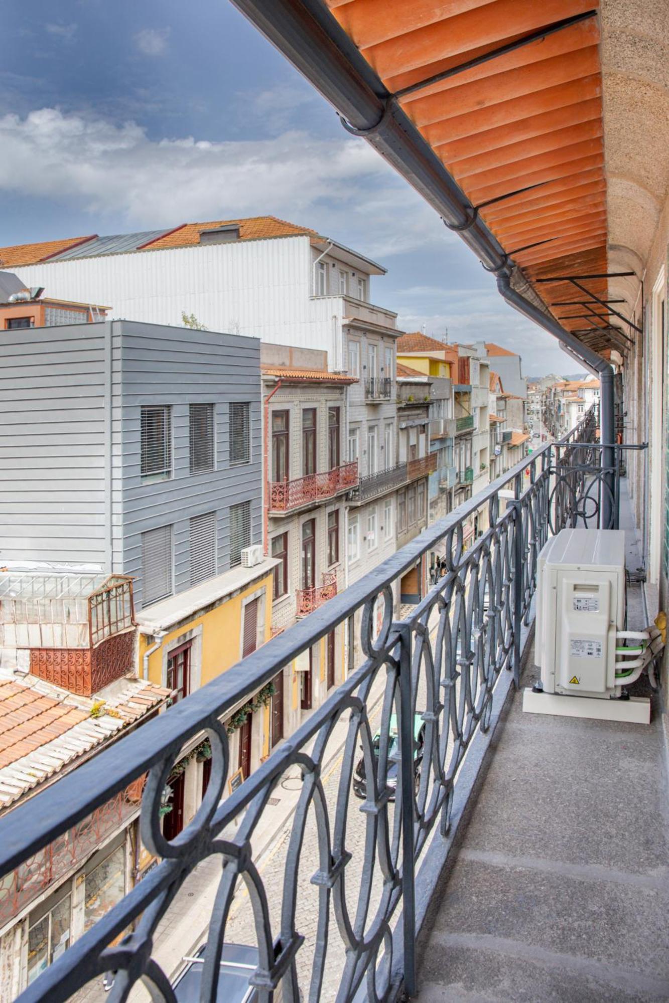 Poveiros Oak Loft - Santo Ildefonso Apartman Porto Kültér fotó